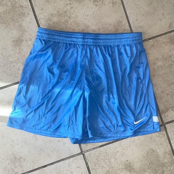 NWT Women’s Nike Workout Shorts - Picture 1 of 5